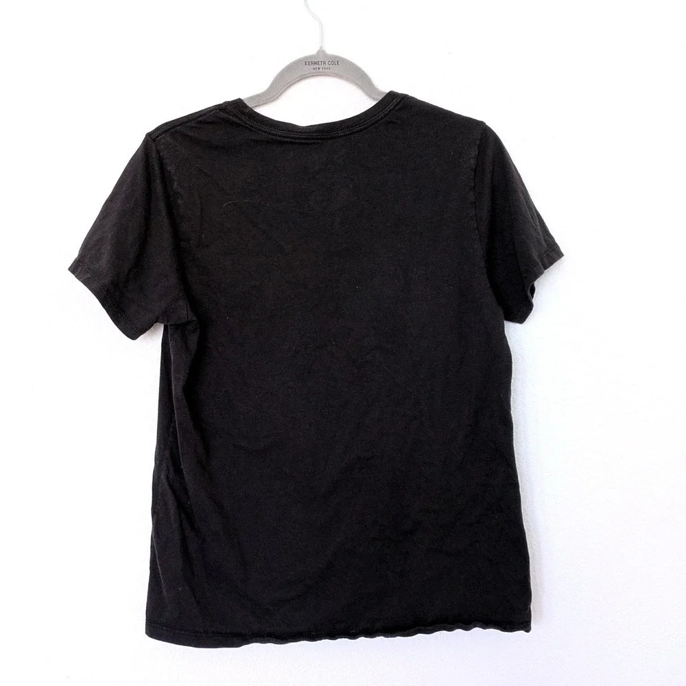 Schitt's Creek Rose Apothecary Graphic Tee Sz L Black Short Sleeve Cotton Shirt - Picture 4 of 4